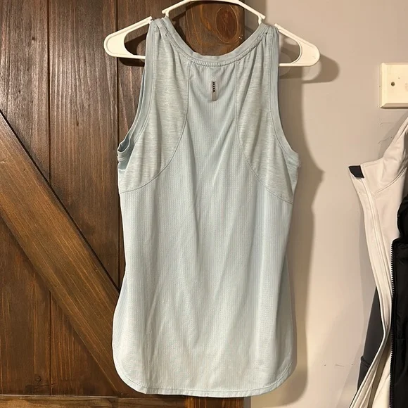 Beautiful light blue RBX workout tank top size medium - Picture 3 of 5
